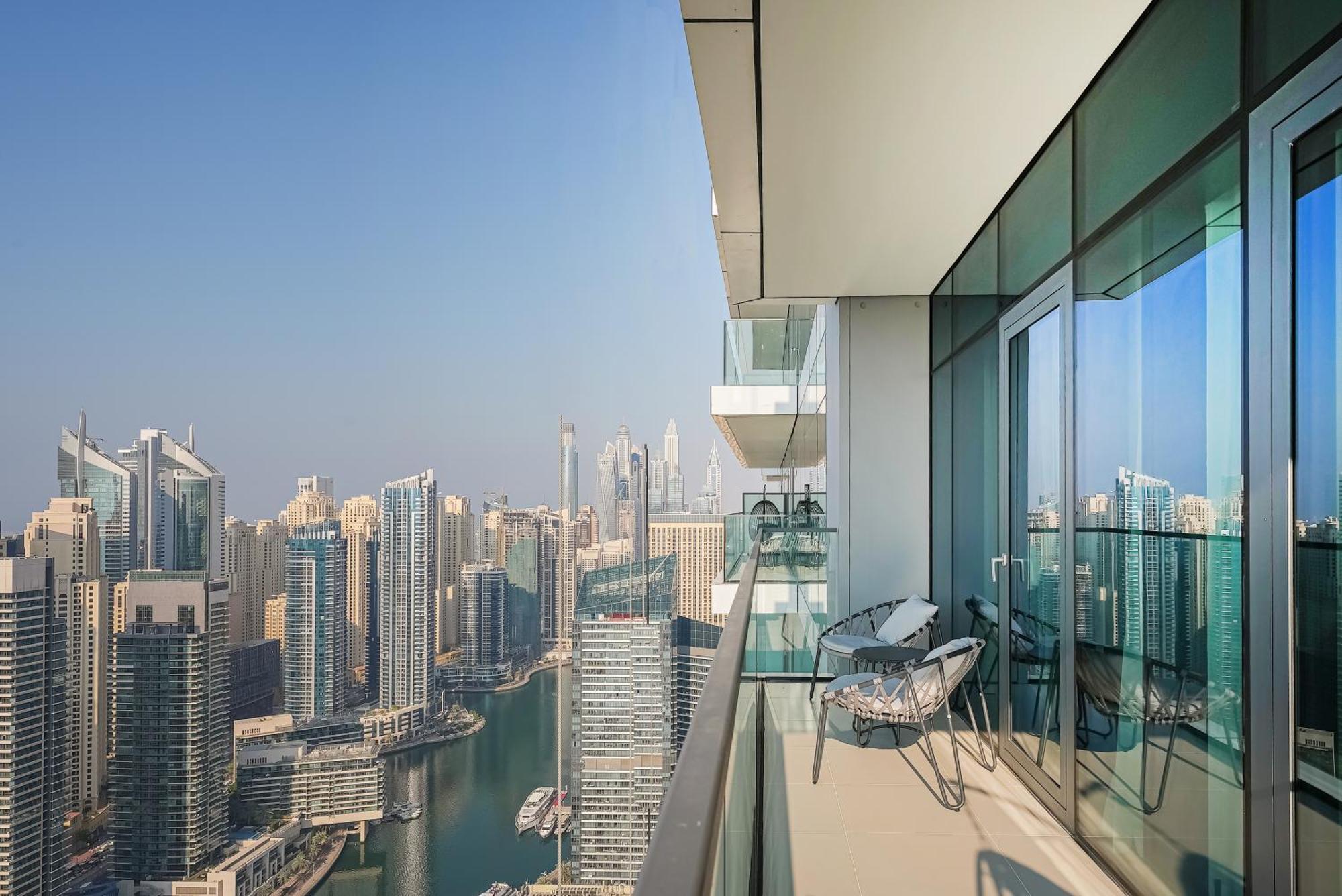 Modern 2Br High Floor Haven In Vida Dubai Marina Lägenhet Exteriör bild